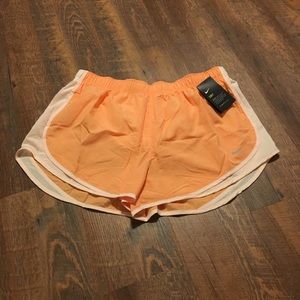 New Nike Ladies XXL Shorts